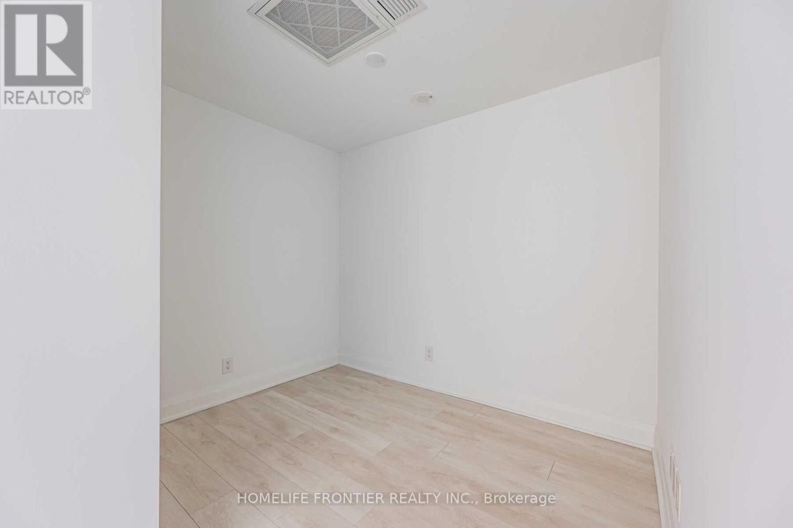 #516 33 FREDERICK TODD WAY - 12