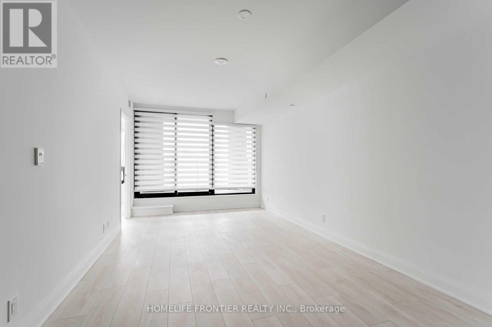 #516 33 FREDERICK TODD WAY - 7