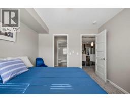 2105, 10 Market Boulevard SE - photo 20
