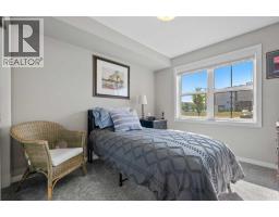 2105, 10 Market Boulevard SE - photo 24