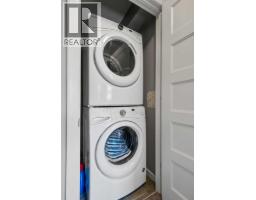 2105, 10 Market Boulevard SE - photo 28