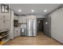 2105, 10 Market Boulevard SE - photo 35