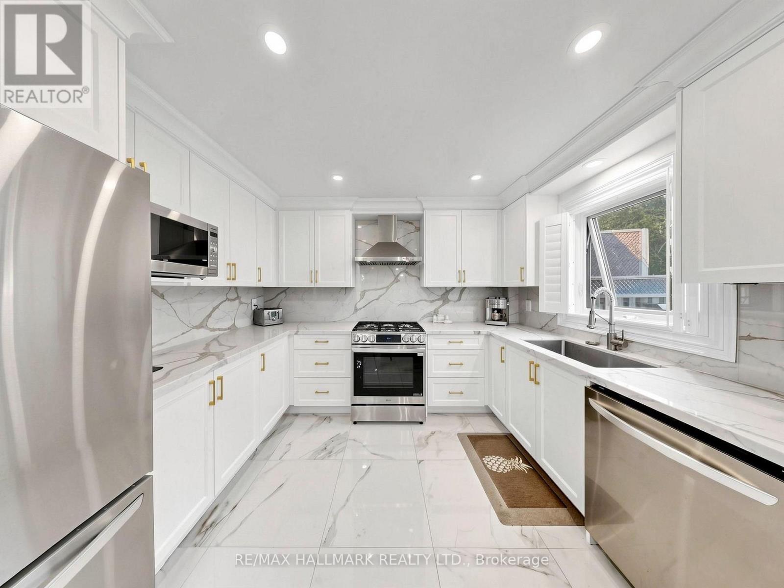 58 MARCHWOOD CRESCENT - 12