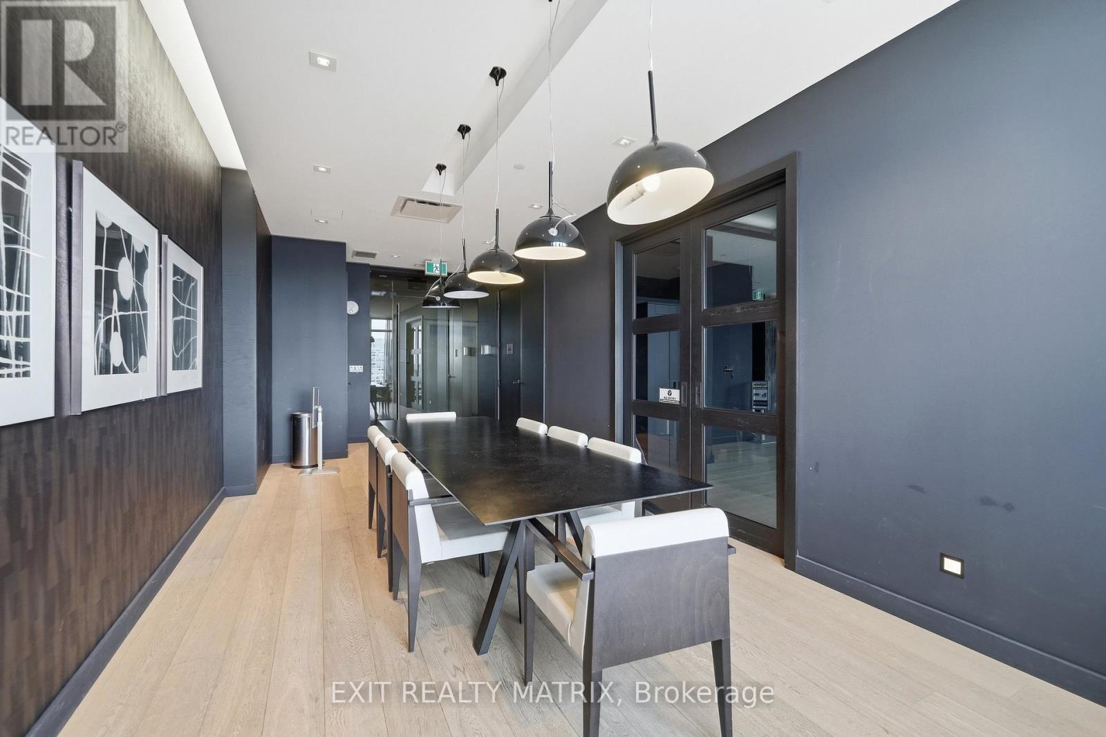 #513 255 BAY STREET - Image 28
