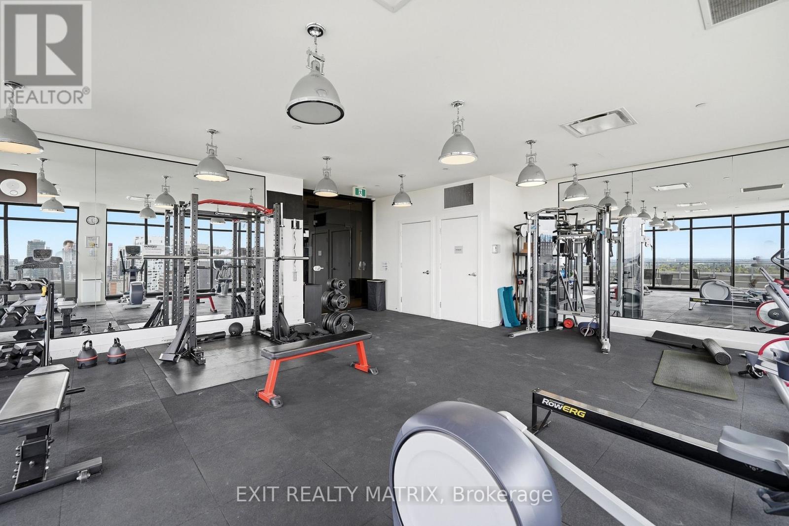 #513 255 BAY STREET - 26