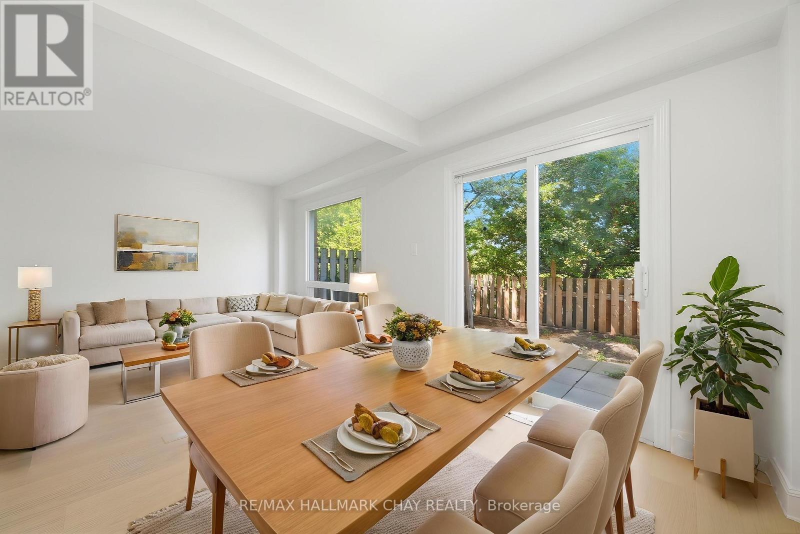 #6 52 ADELAIDE STREET - 11