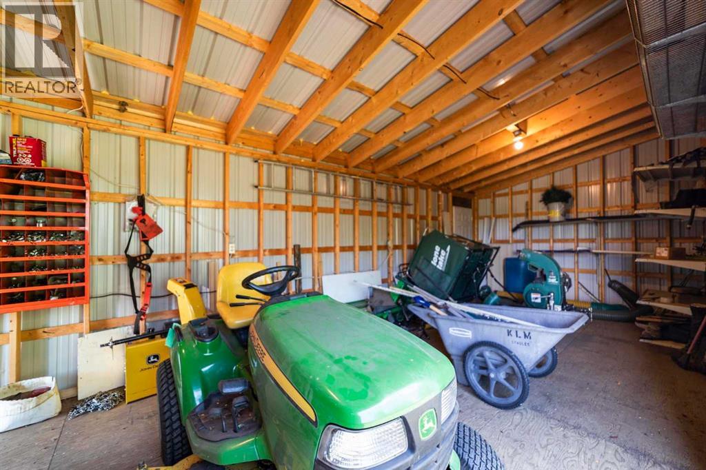 46139 Range Road 205 - Image 45