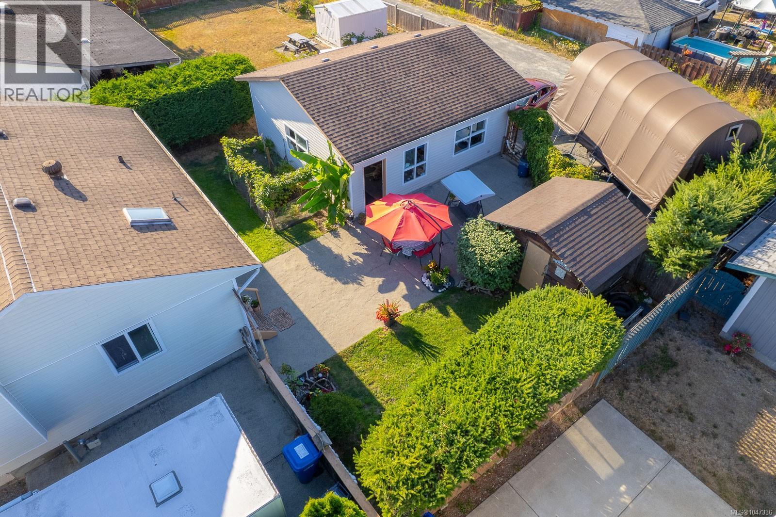 540 Deering St - 33