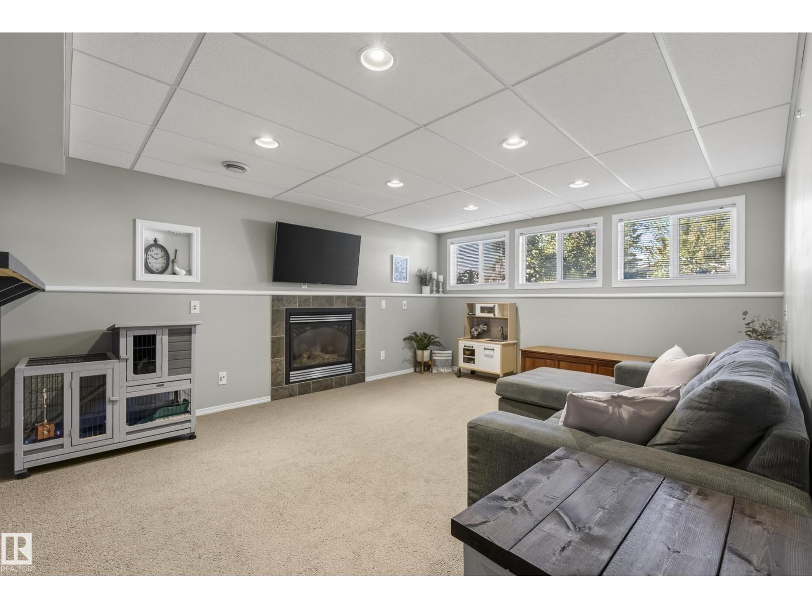 2103 49A ST NW - Image 29