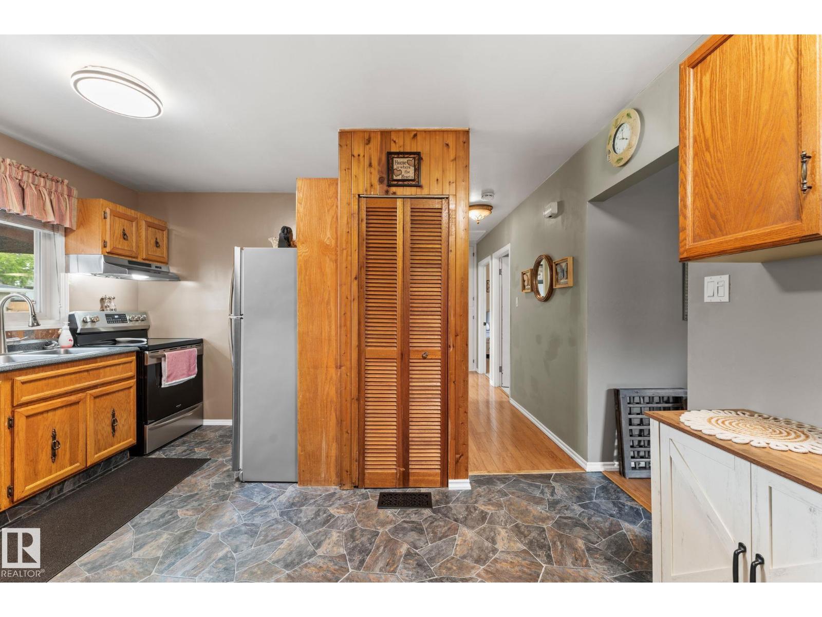 11219 134A AV NW - Image 12
