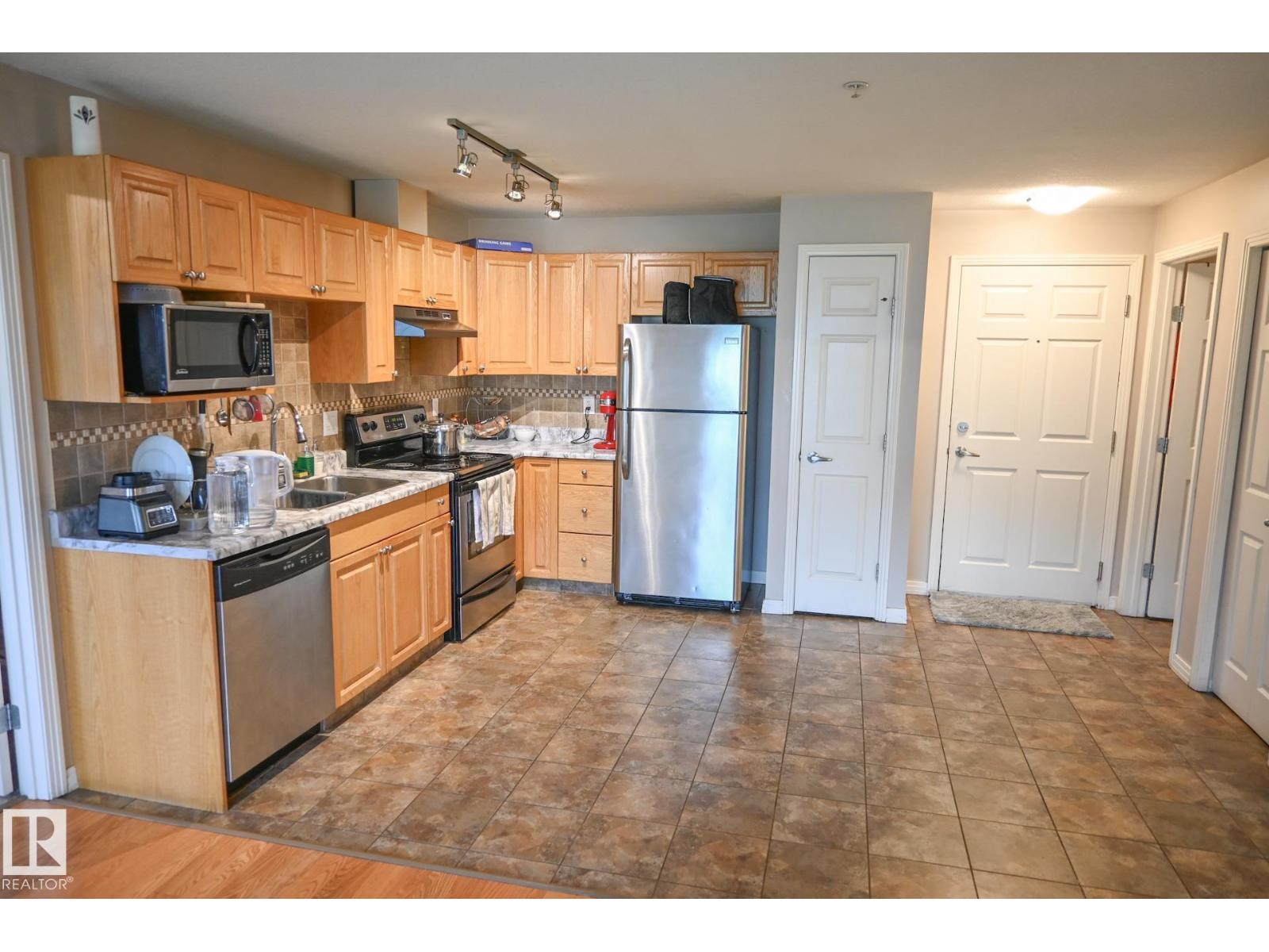 #316 5005 165 AV NW - 5