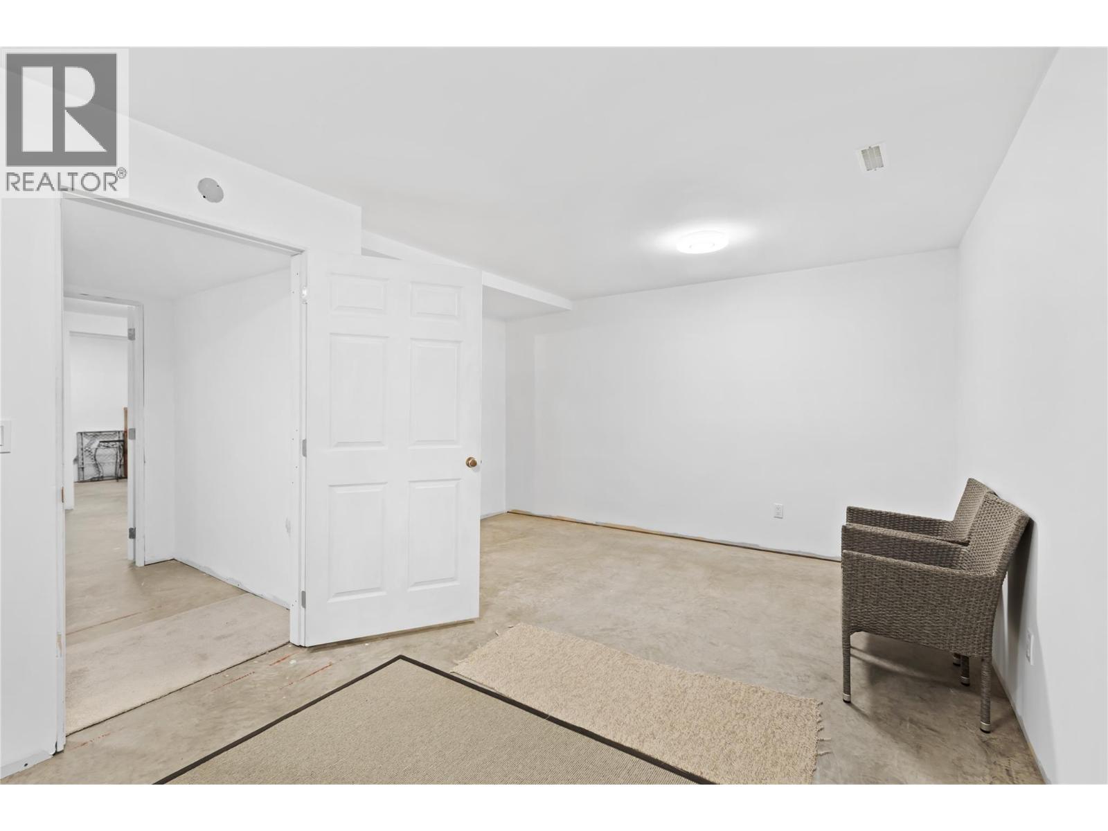 381 Robin Drive - 34