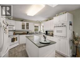 Laundry room - 381 Robin Drive, Barriere, BC V0E1E0 Photo 8