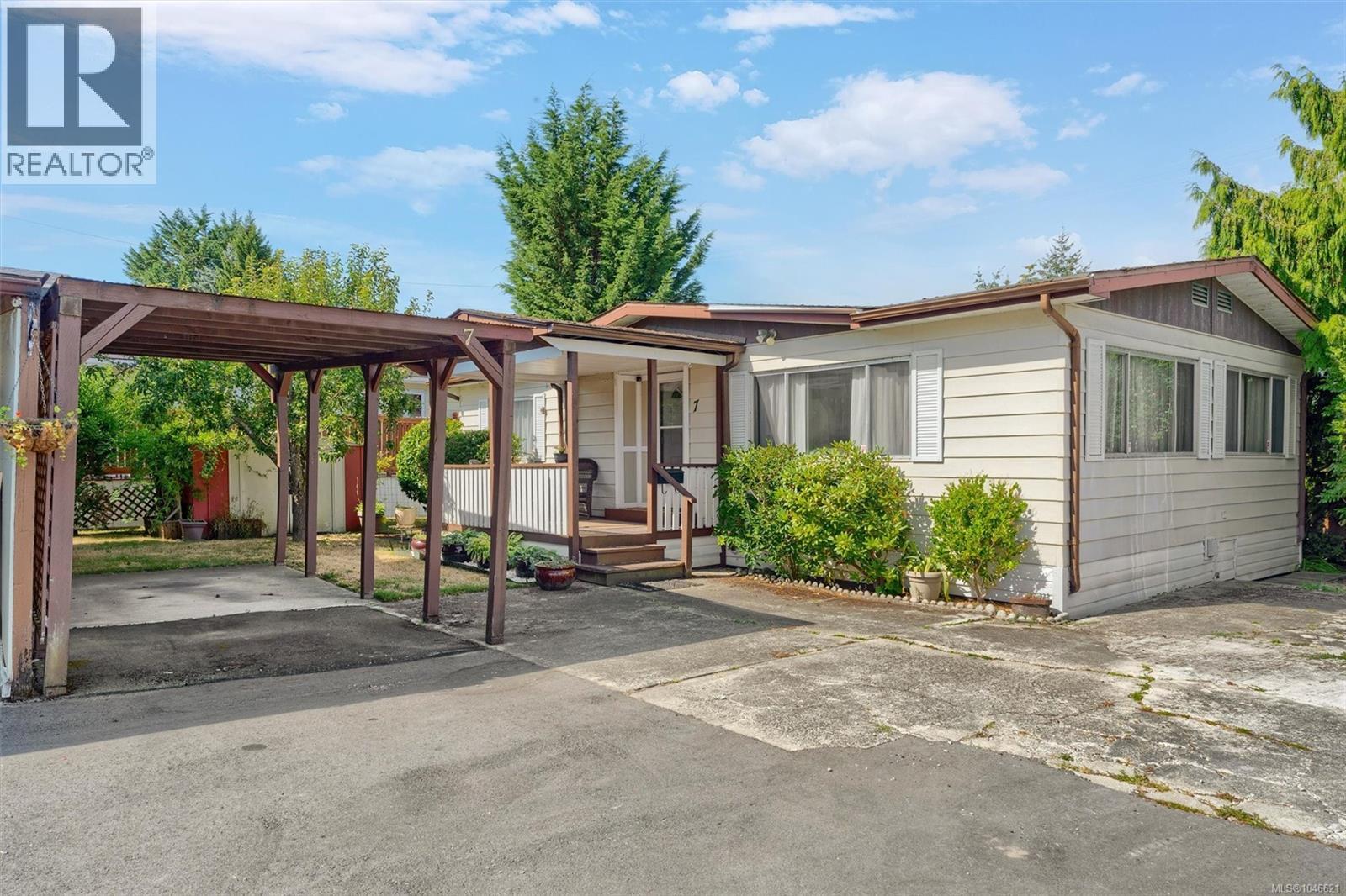 #7 158 Cooper Rd - 1