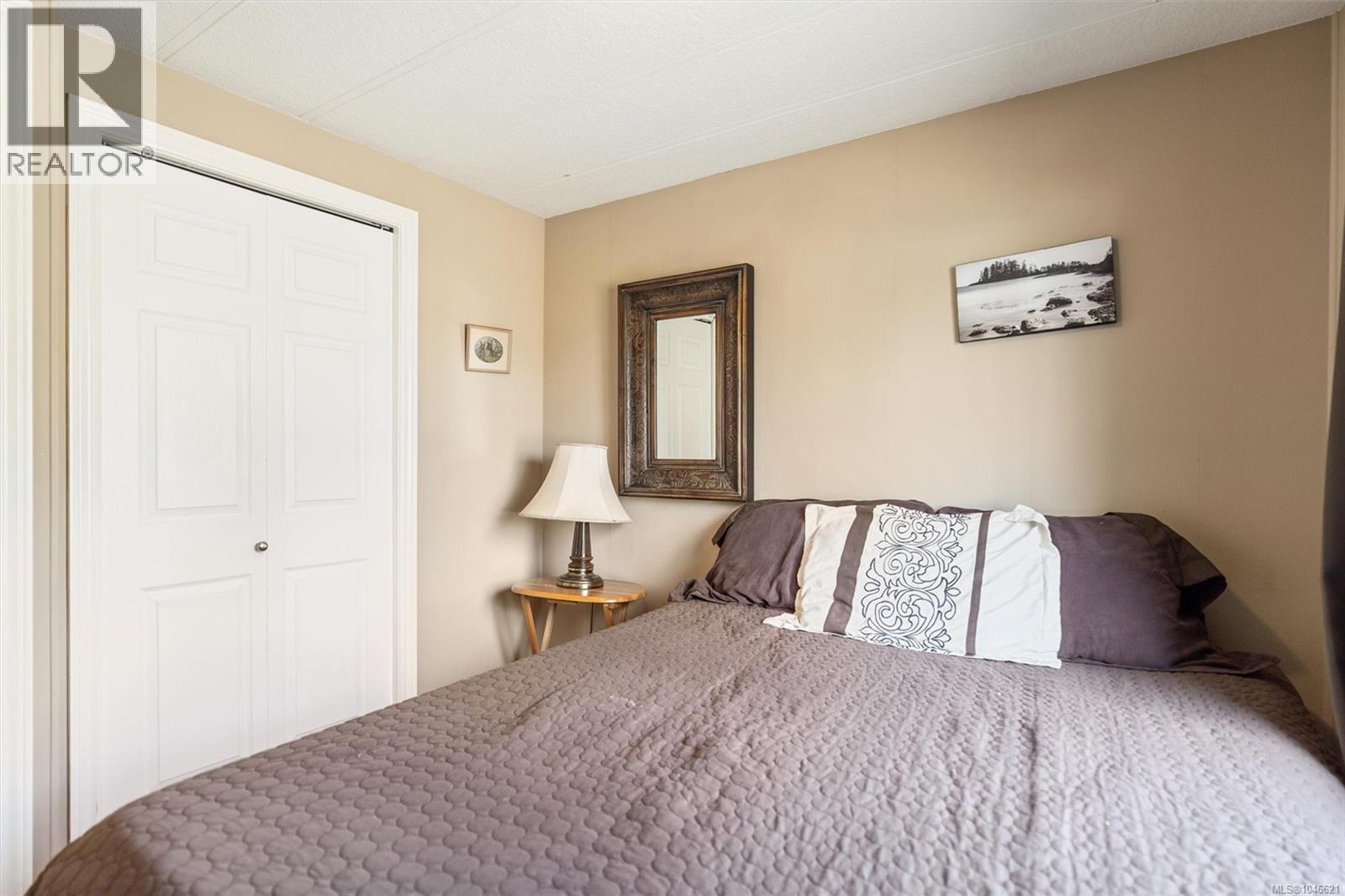 #7 158 Cooper Rd - Image 18
