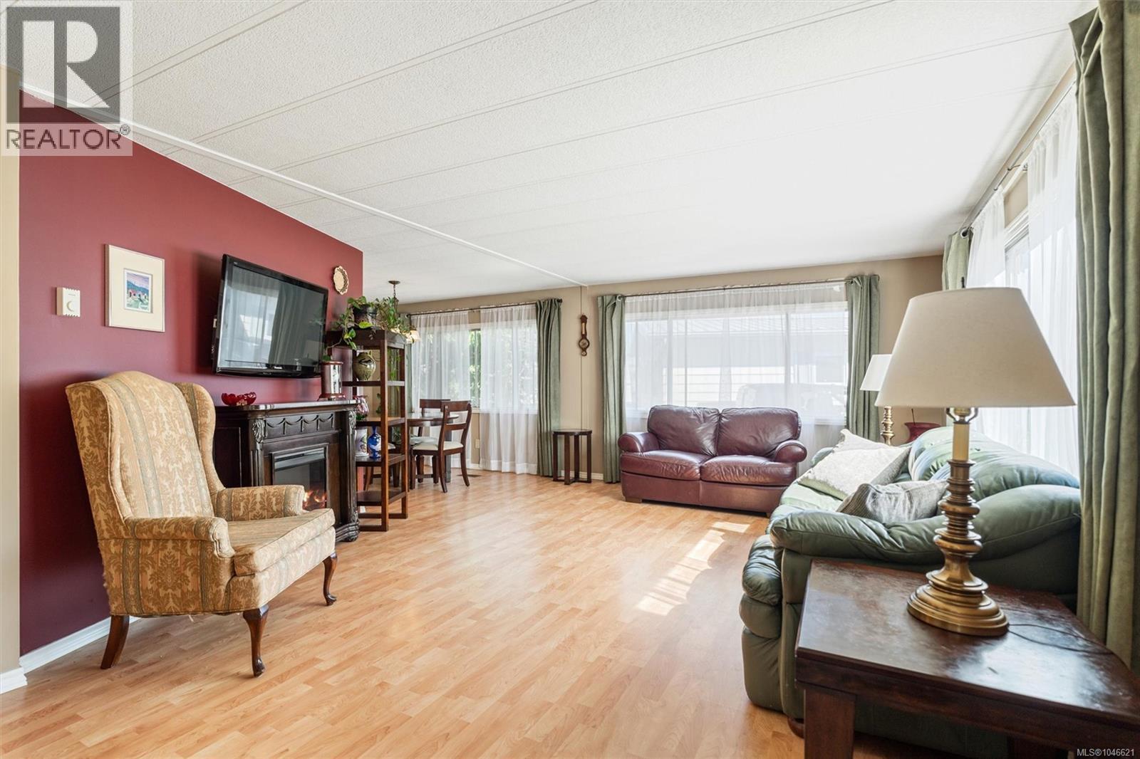 #7 158 Cooper Rd - Image 5