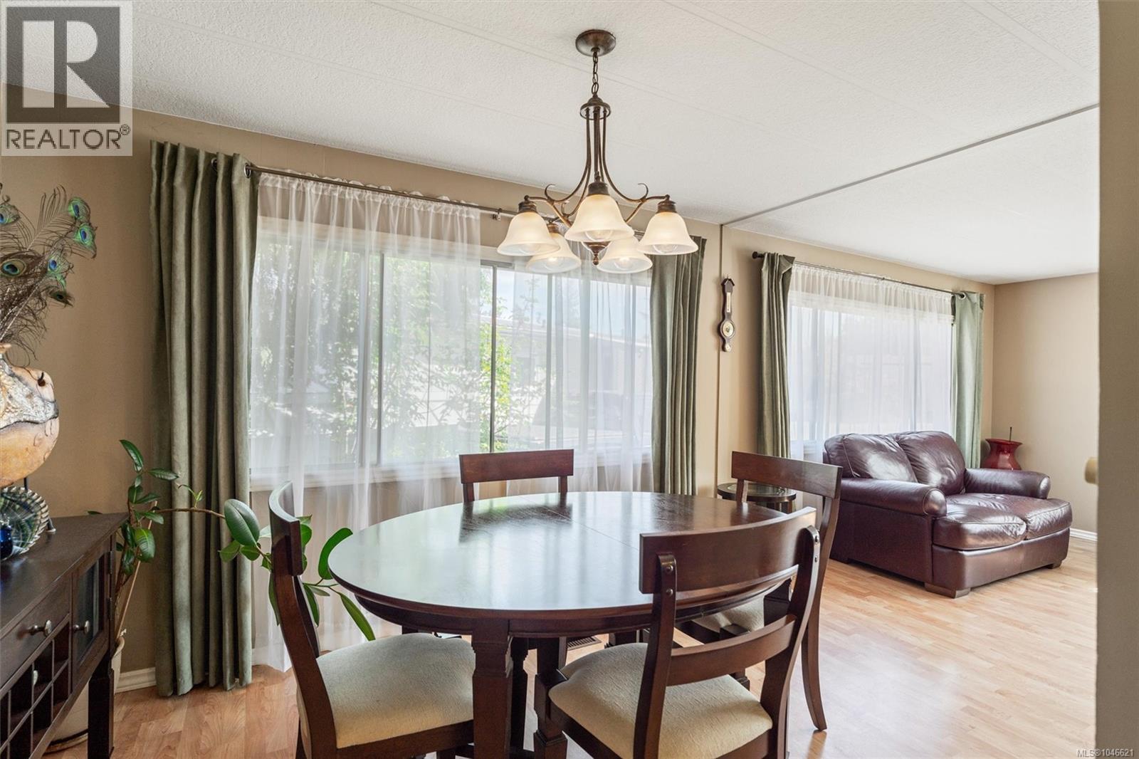 #7 158 Cooper Rd - 9