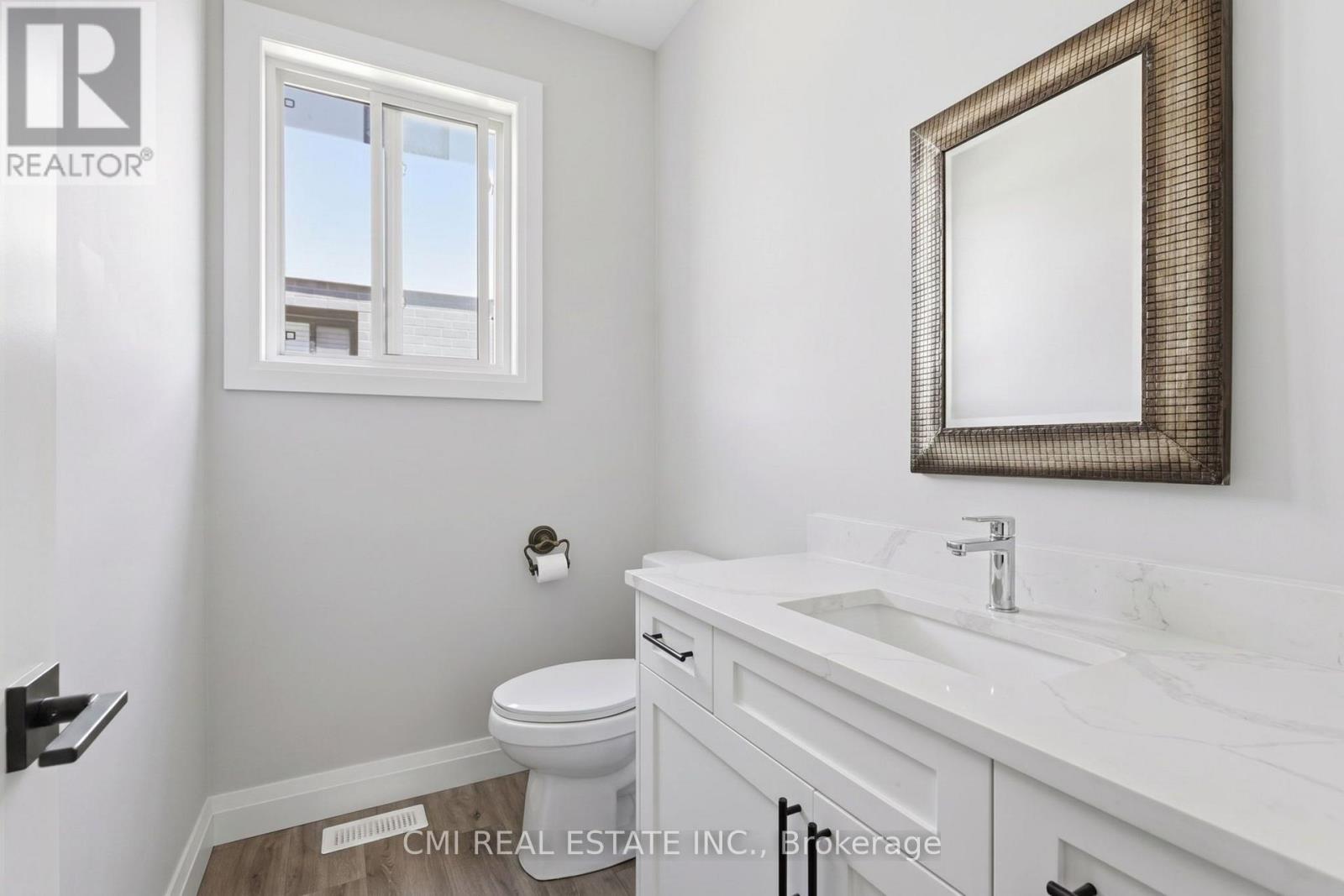 #10B 93 EAGLE STREET - Image 31
