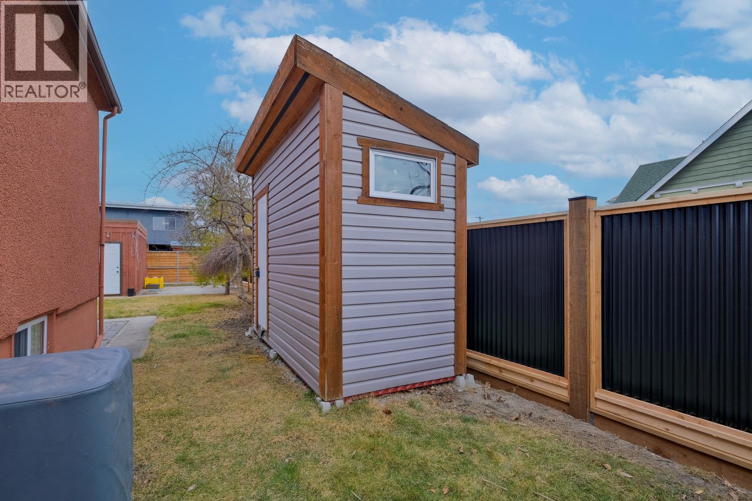 433 HEALES Avenue, Penticton