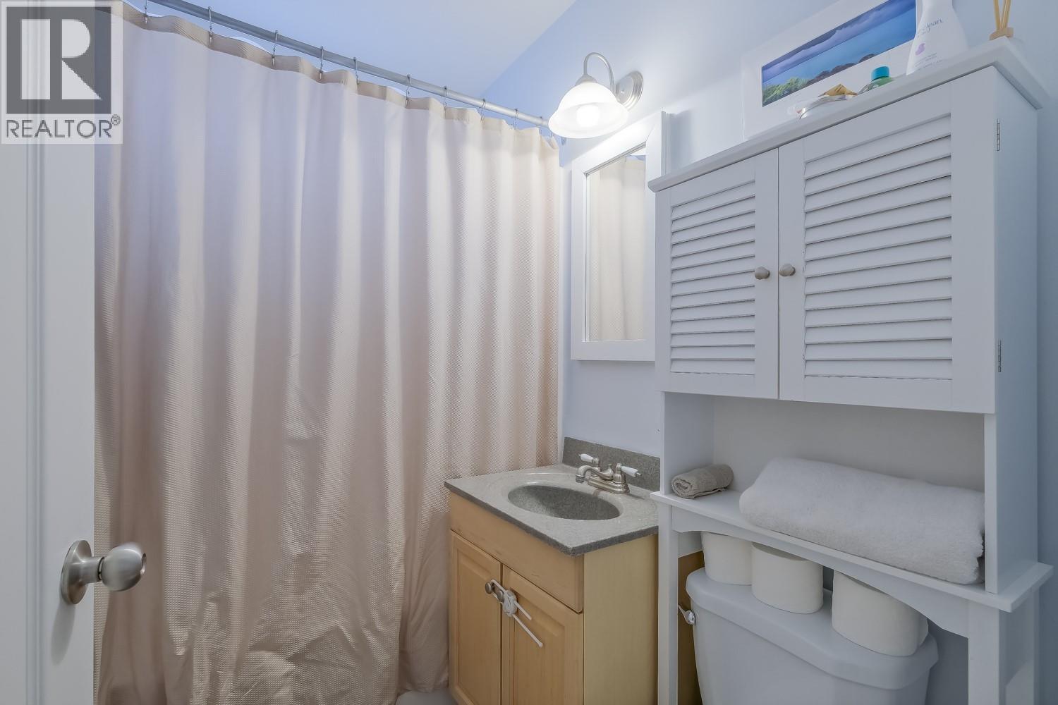 433 HEALES Avenue, Penticton