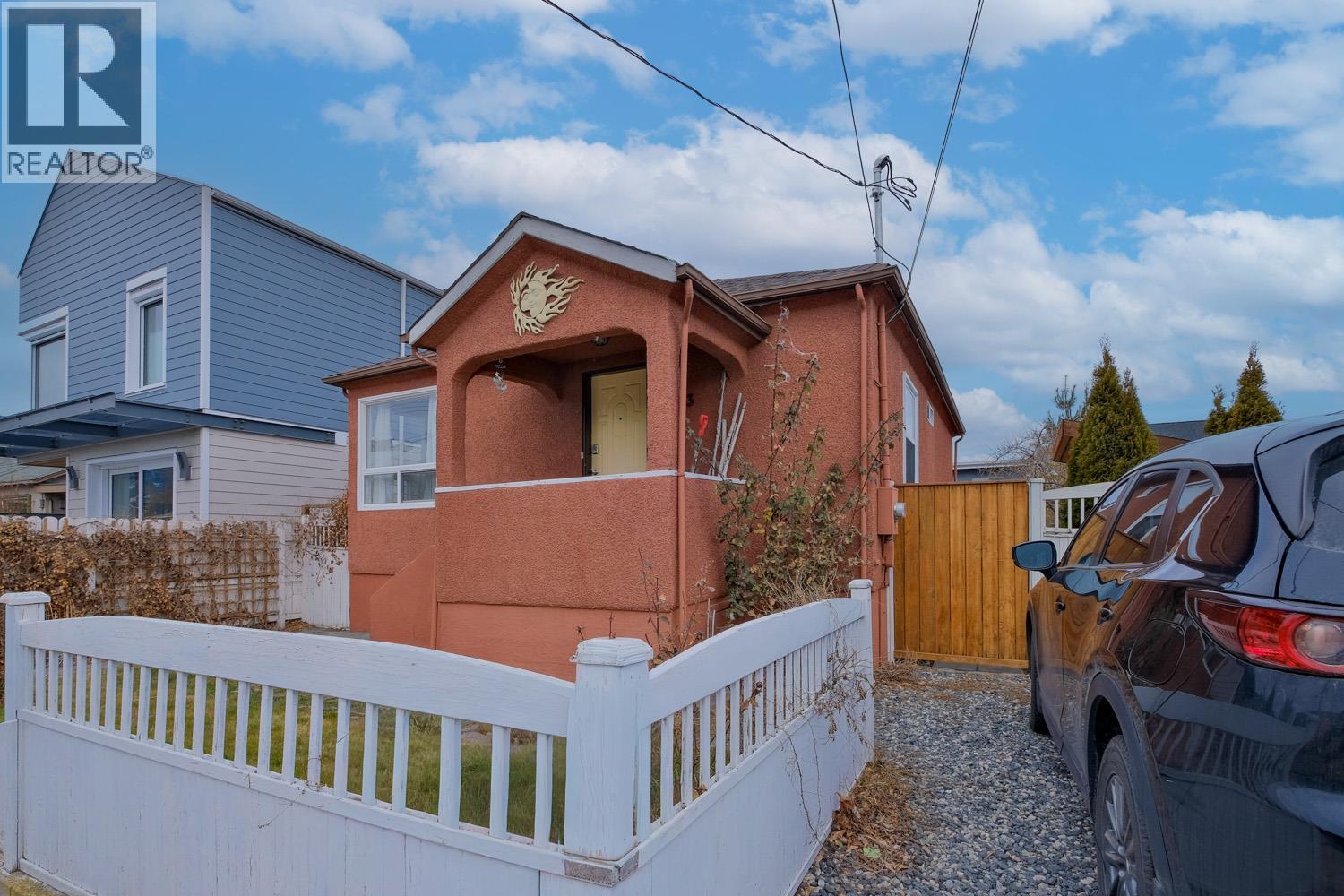 433 HEALES Avenue, Penticton