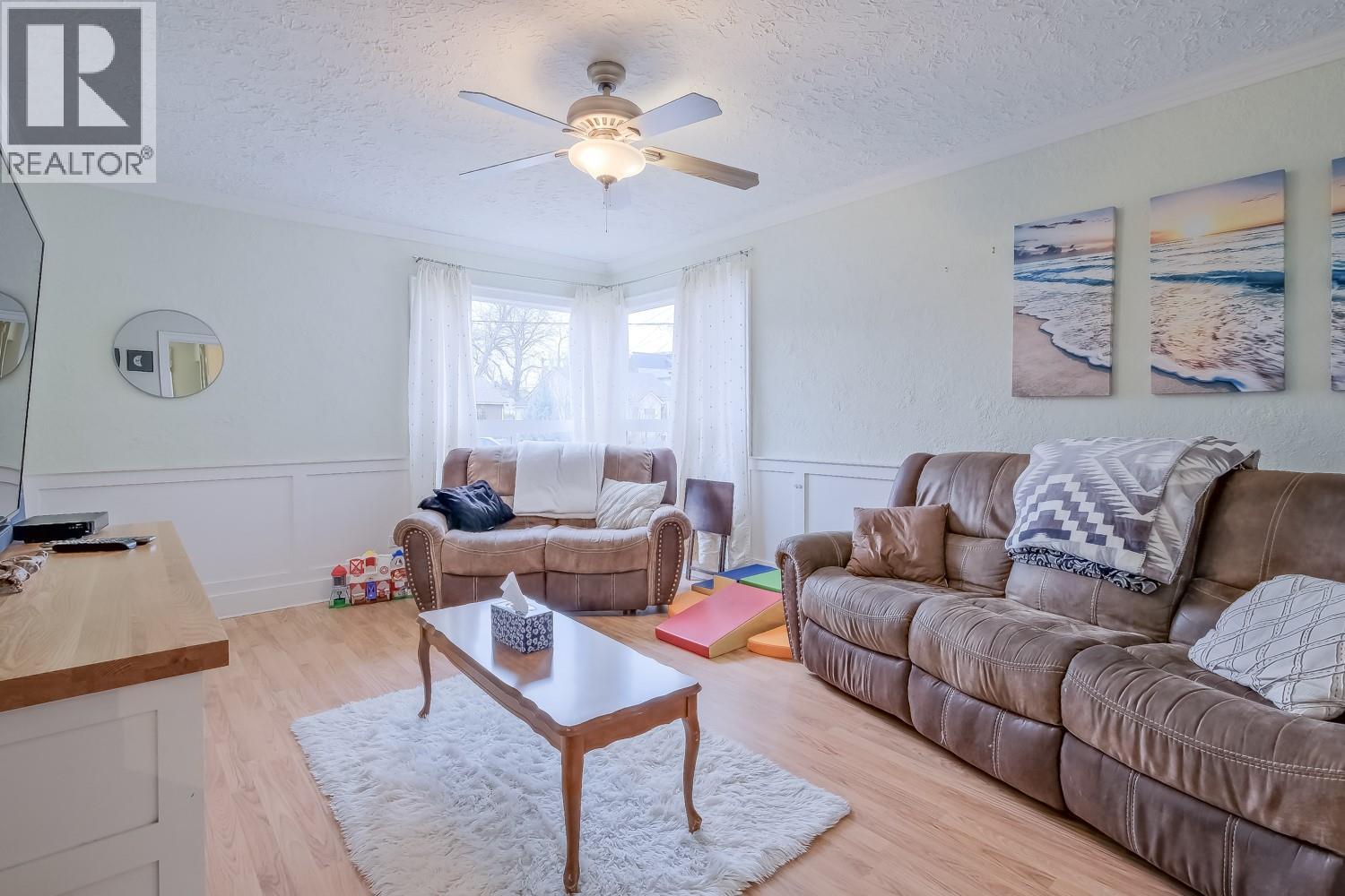 433 HEALES Avenue, Penticton