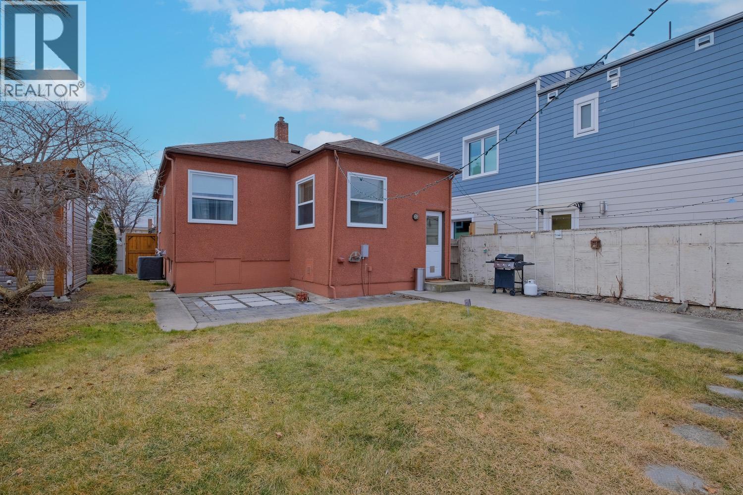 433 HEALES Avenue, Penticton