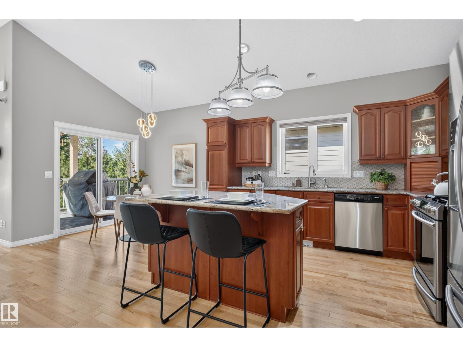 #20 18343 LESSARD RD NW - 22