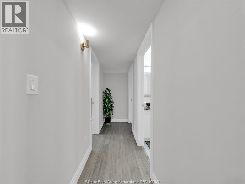 233 Sandybrook WAY - Image 20