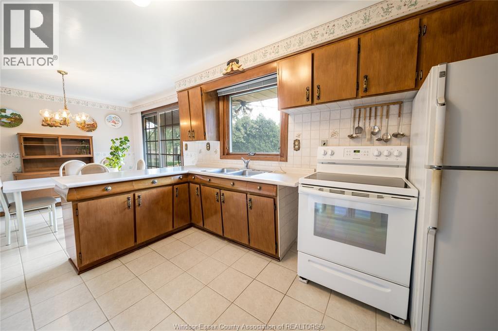 2675 MARK AVENUE - Image 10