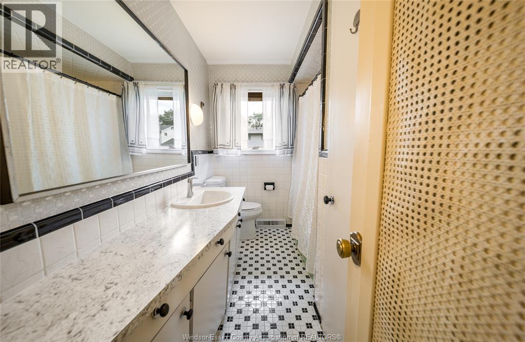 2675 MARK AVENUE - 12