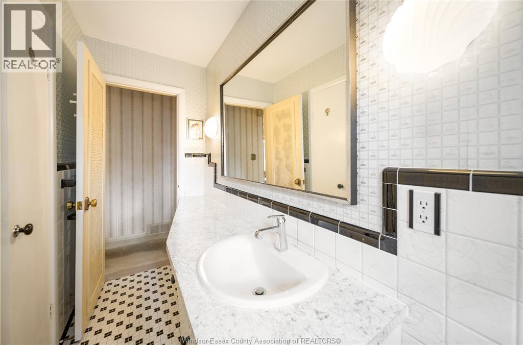 2675 MARK AVENUE - 13