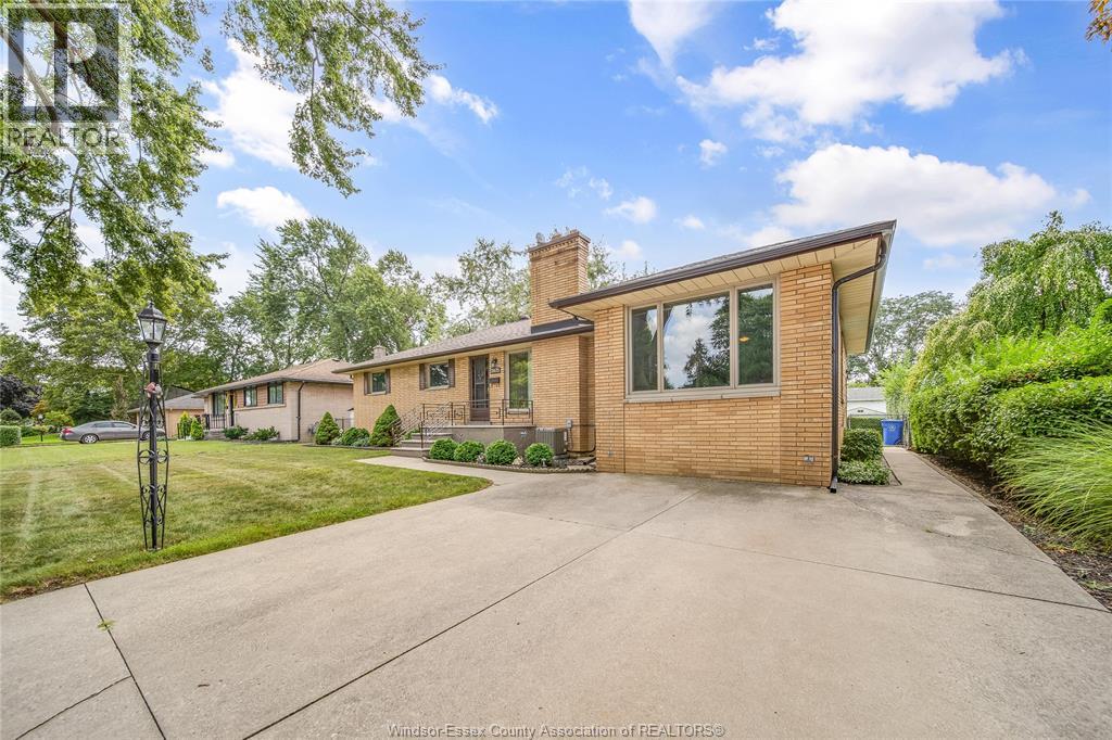 2675 MARK AVENUE - 29