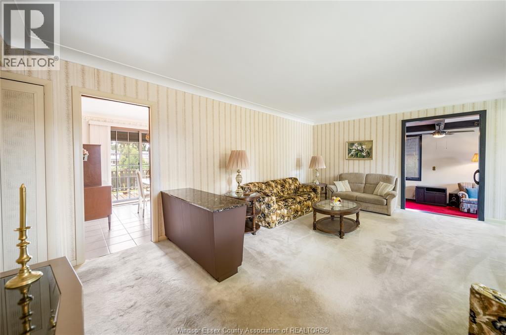 2675 MARK AVENUE - 3