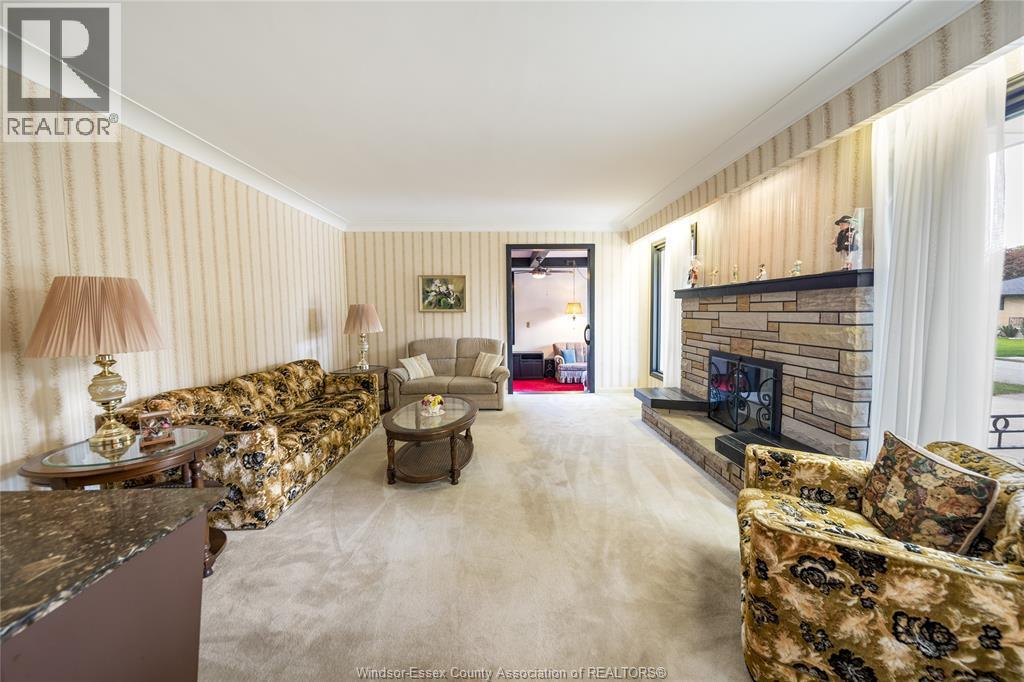 2675 MARK AVENUE - Image 4