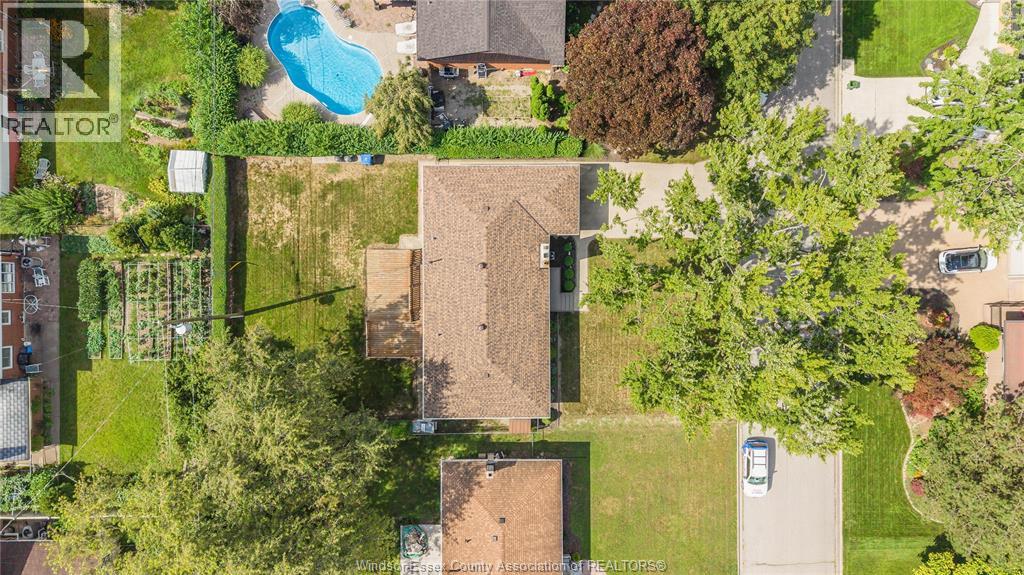 2675 MARK AVENUE - Image 40