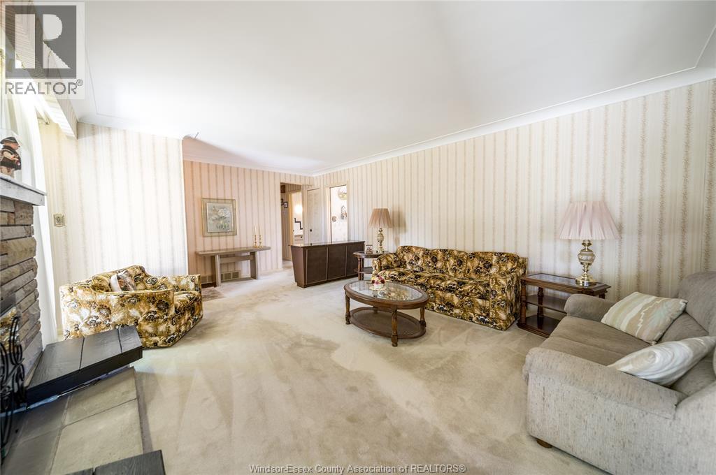 2675 MARK AVENUE - 6