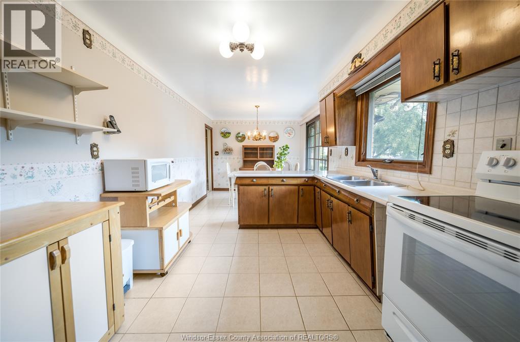 2675 MARK AVENUE - 9
