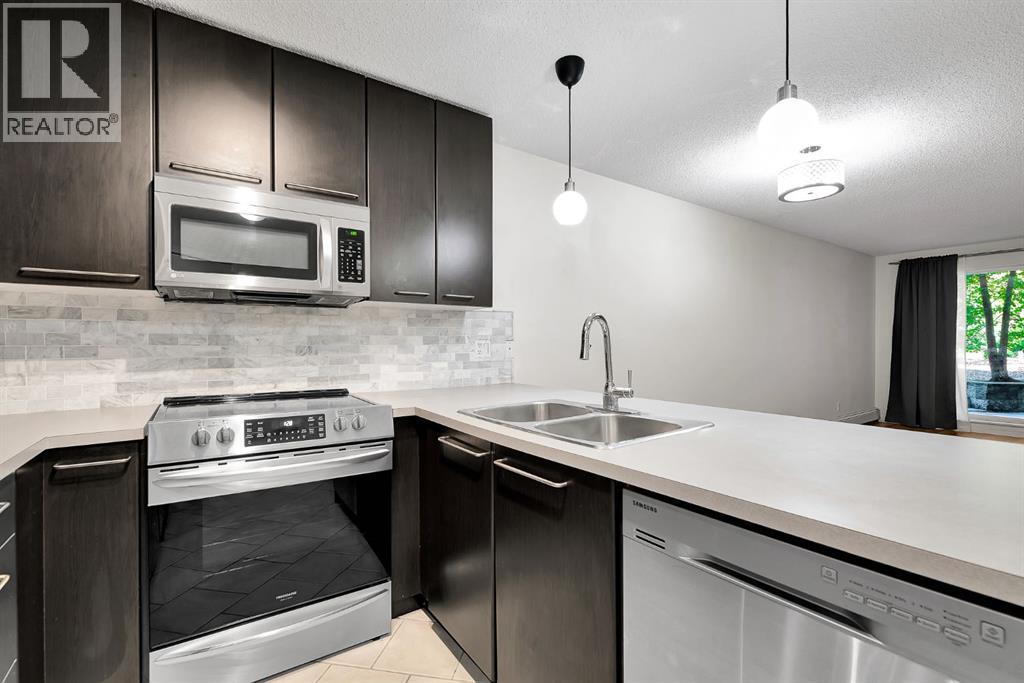 #132 35 Richard Court SW - 6