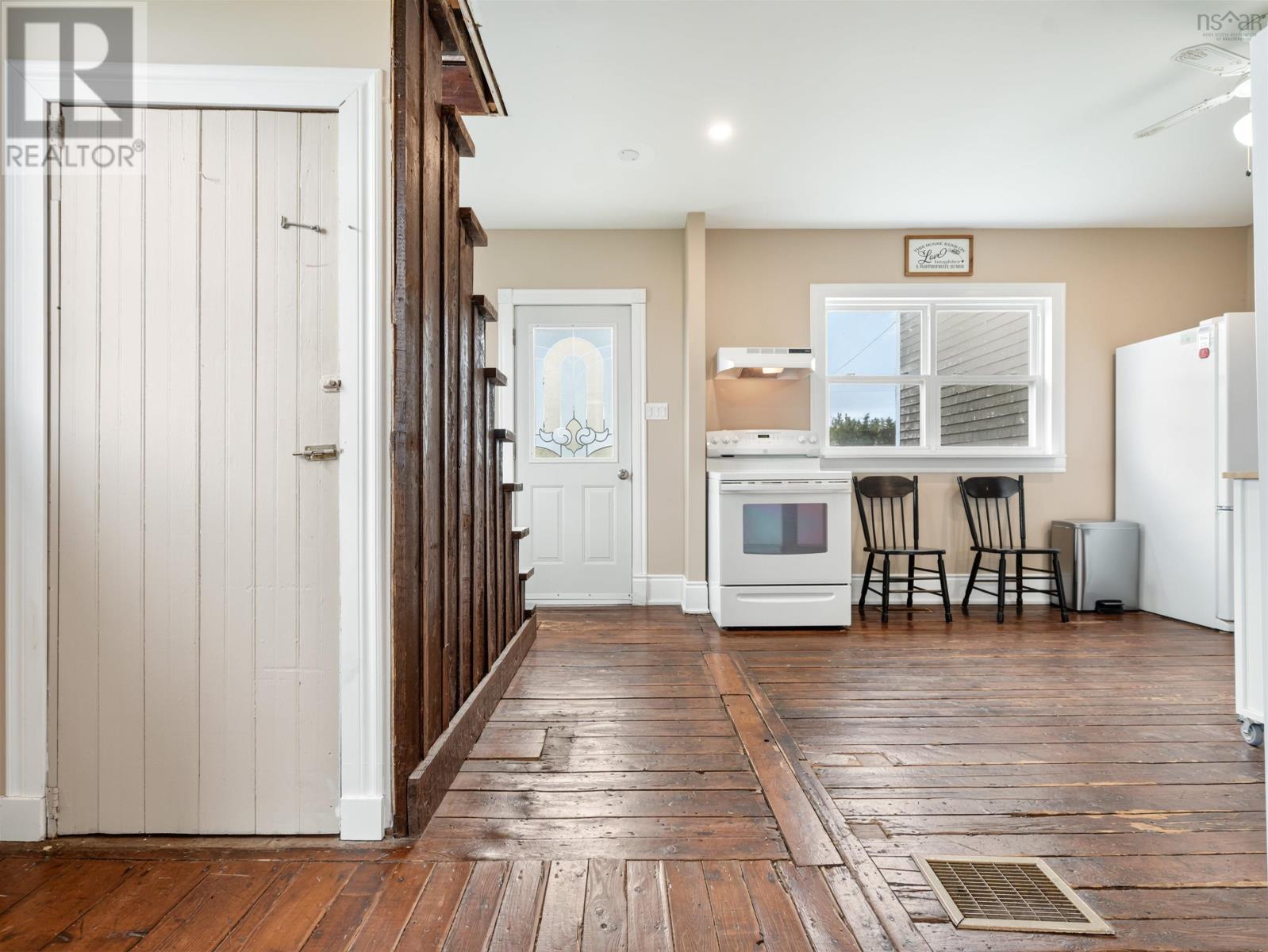 Property 21 of 49 of 2526 Alton Road
