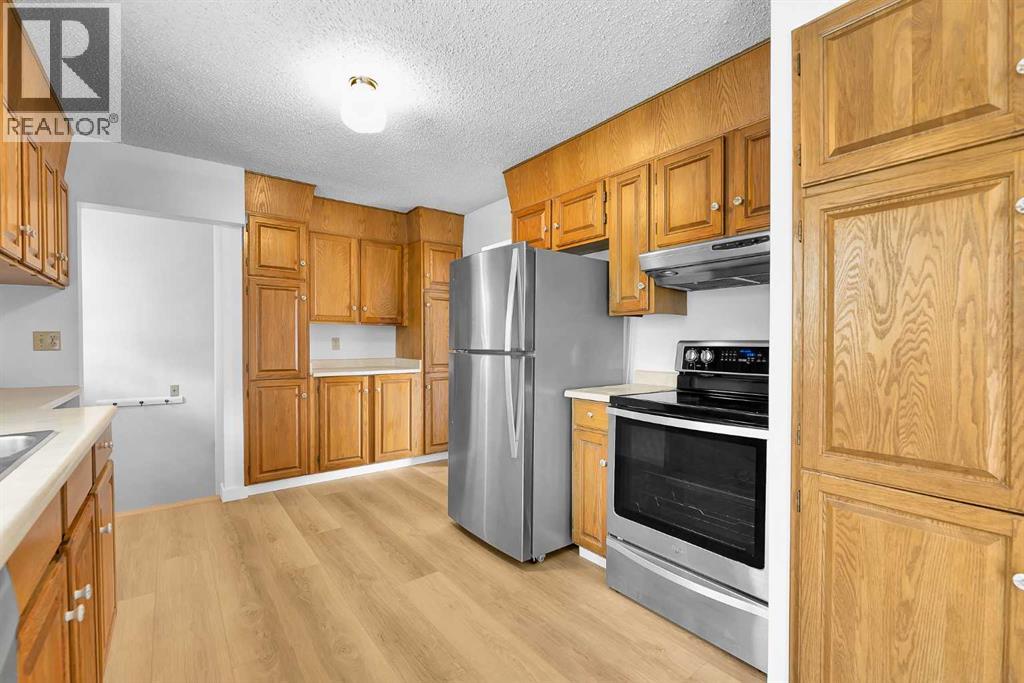 7819 7 Street SW - 15