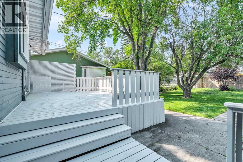 7819 7 Street SW - 36