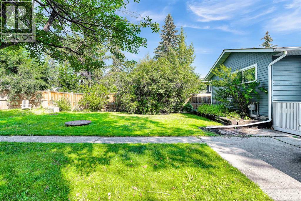 7819 7 Street SW - 40