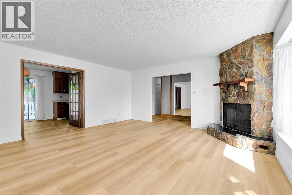 7819 7 Street SW - 6
