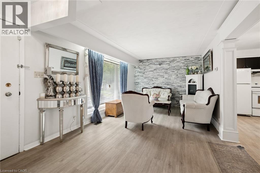 285 STONYBROOK Drive - 10
