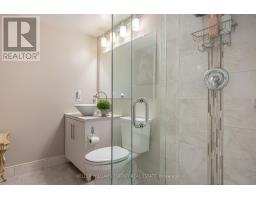 1604 - 10 Yonge Street, Toronto, ON M5E1R4 Photo 13