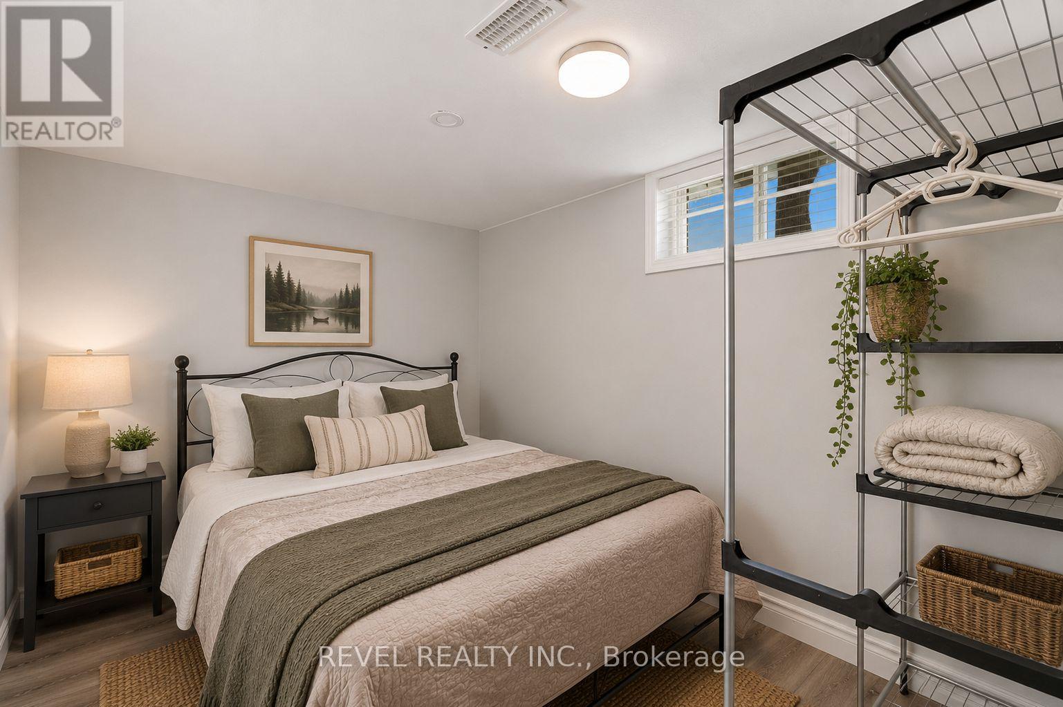 151 BEEHIVE DRIVE - Image 12