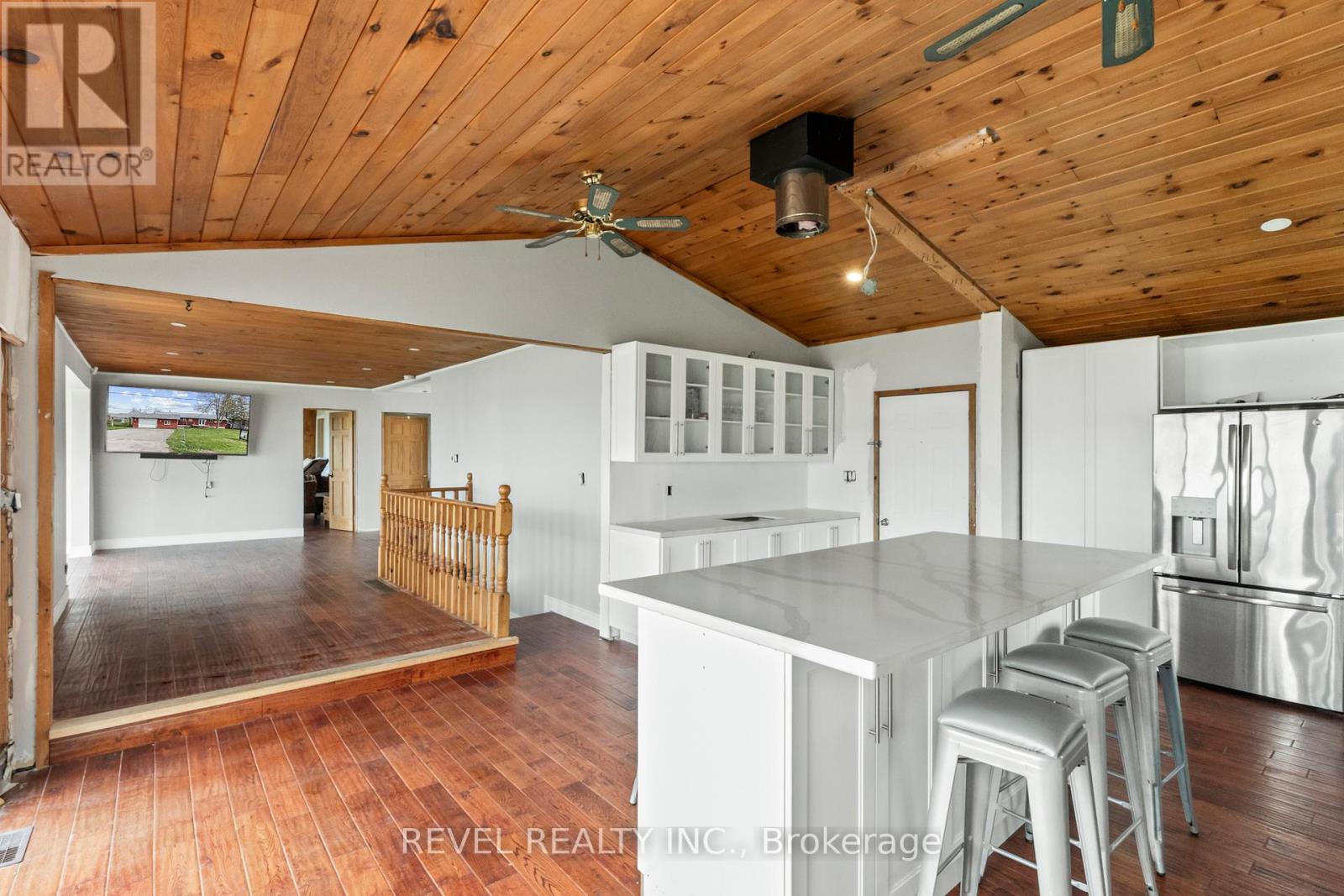 151 BEEHIVE DRIVE - Image 4