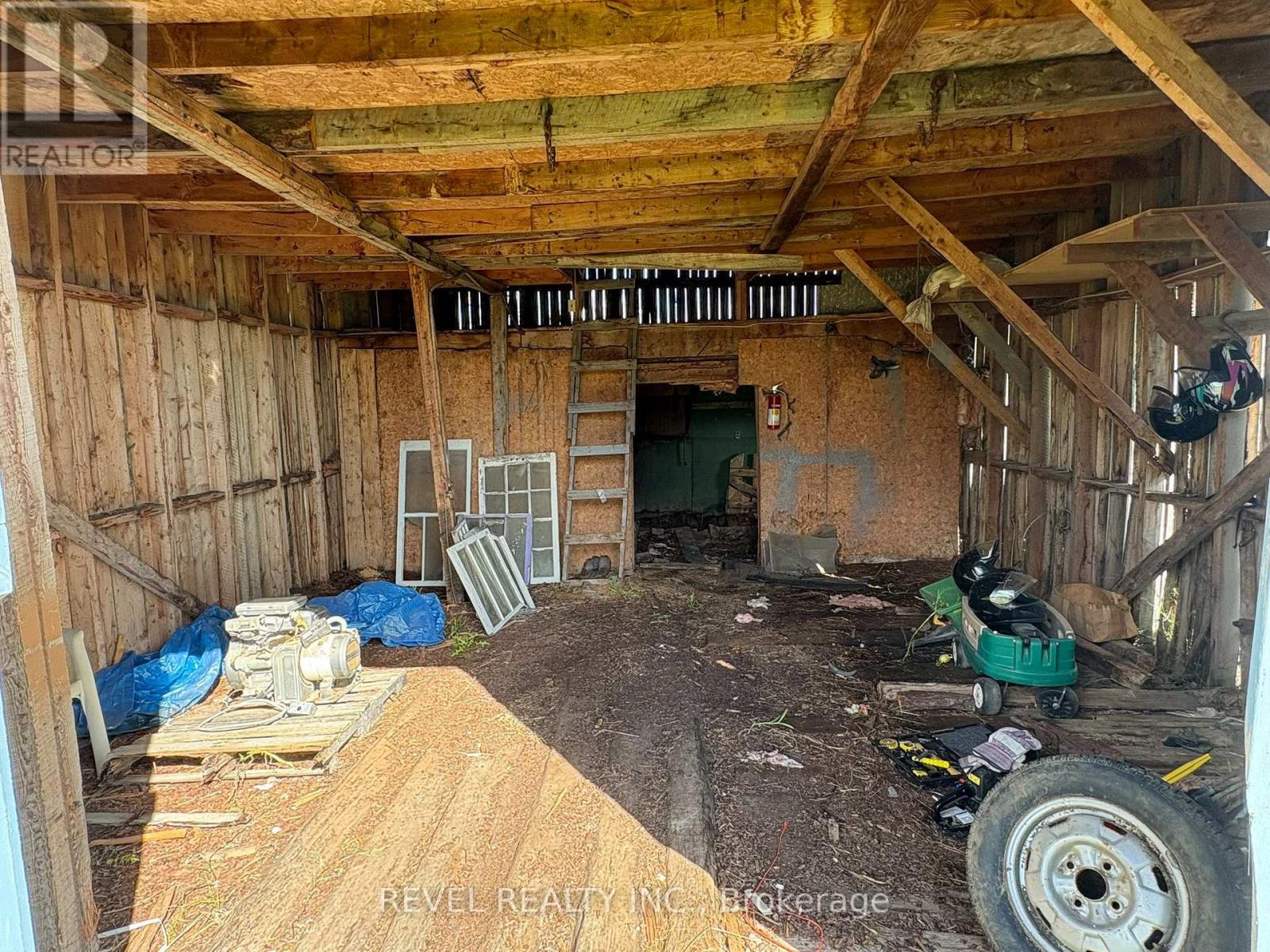 #(FAUQUIER) 641 THOMAS ROAD - Image 10