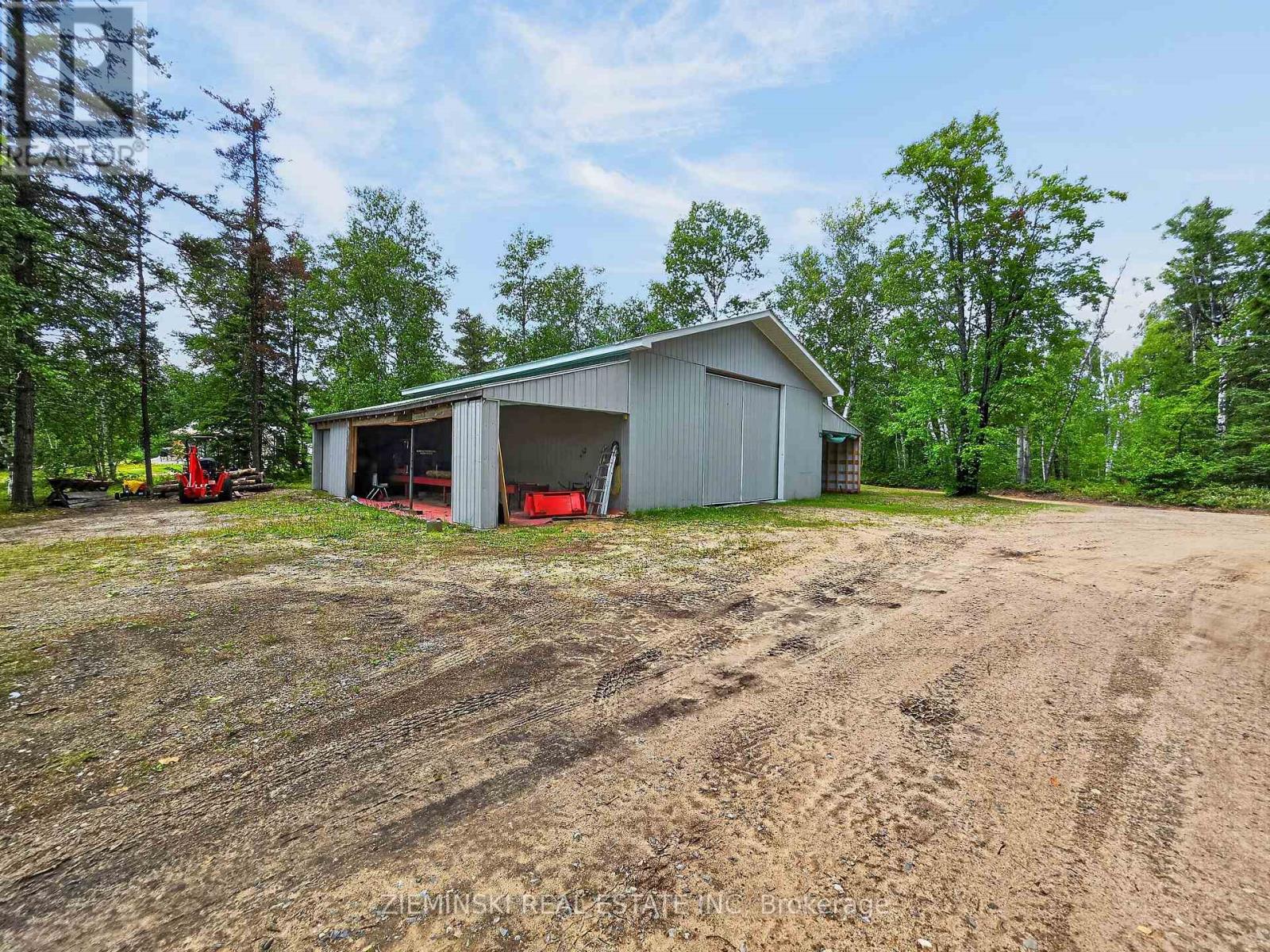 #6 ROAD E MUNRO LAKE ROAD - 36